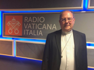 Intervista: Mons. Fabene: valorizzare ruolo dei laici